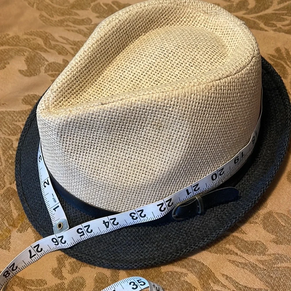 Used hat size 59 - Picture 7 of 10